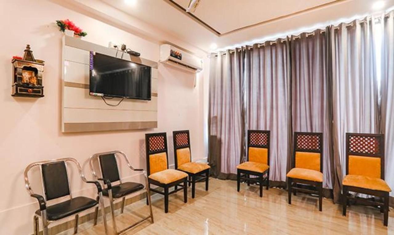 Hotel Fabhotel Silver Stone Lucknow